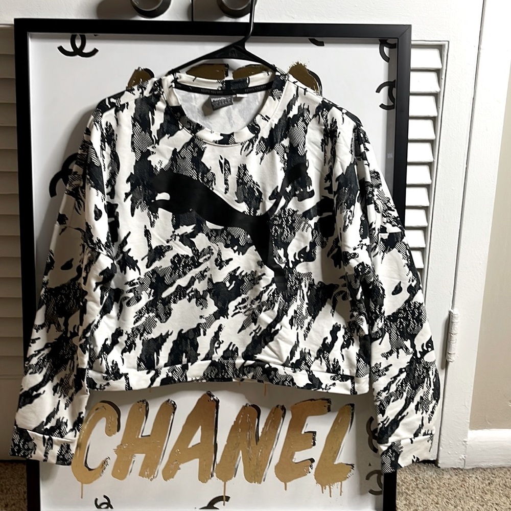 Puma sweatshirt size xs
